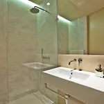 Five Stars 8 Building Apartment Lisbon