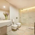 Five Stars 8 Building Apartment *