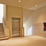Five Stars 8 Building Apartman *