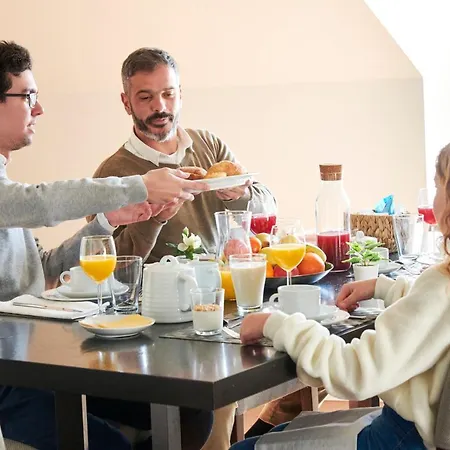 Five Stars 8 Building Лісабон